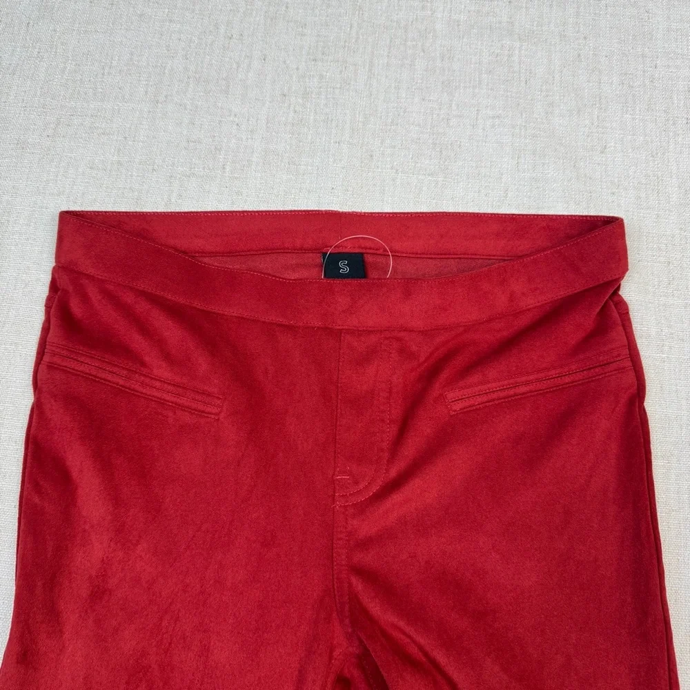HUE Microsuede Leggings Womens S Small Red Dahlia Back Pockets Stretchy